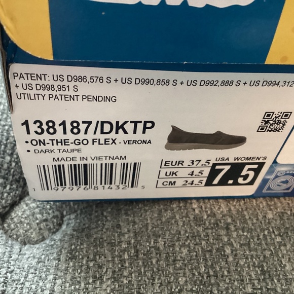 Skechers Women's Slip-Ins: On-the-GO Flex - Verona Slip-On Casual Walking Sneake - Picture 8 of 11